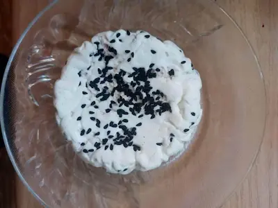 Ser kozi ok. 200 g z czubrycą