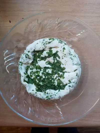 Ser kozi ok. 200 g z czosnkiem niedźwiedzim